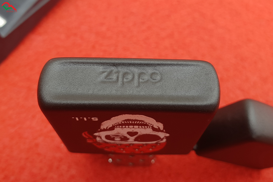 Zippo Hộp Sọ 1992 C646